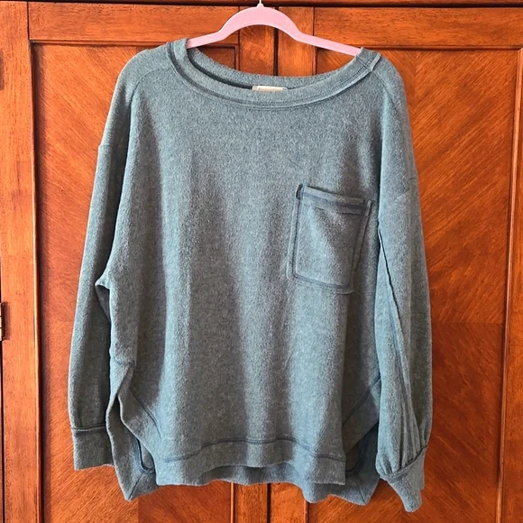 Fleece top - Picture 1 of 1